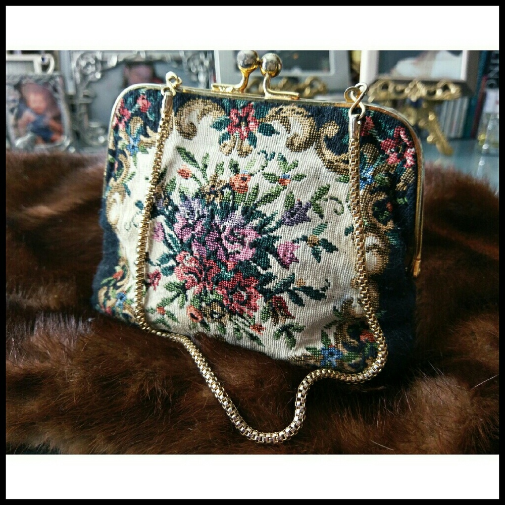 Vintage Mini Kisslock Tapestry Purse